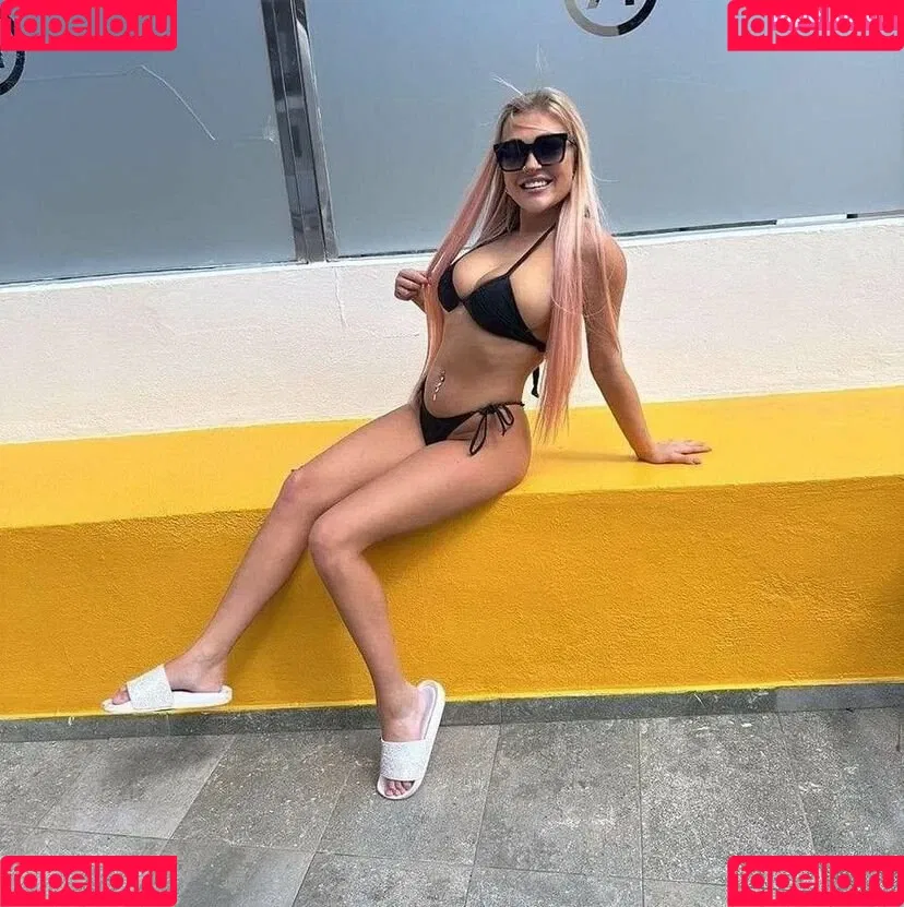 Valentina Onlyfans Photo Gallery 