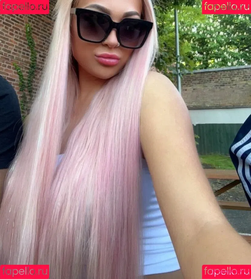 Valentina Onlyfans Photo Gallery 