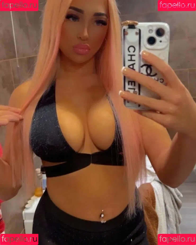 Valentina Onlyfans Photo Gallery 