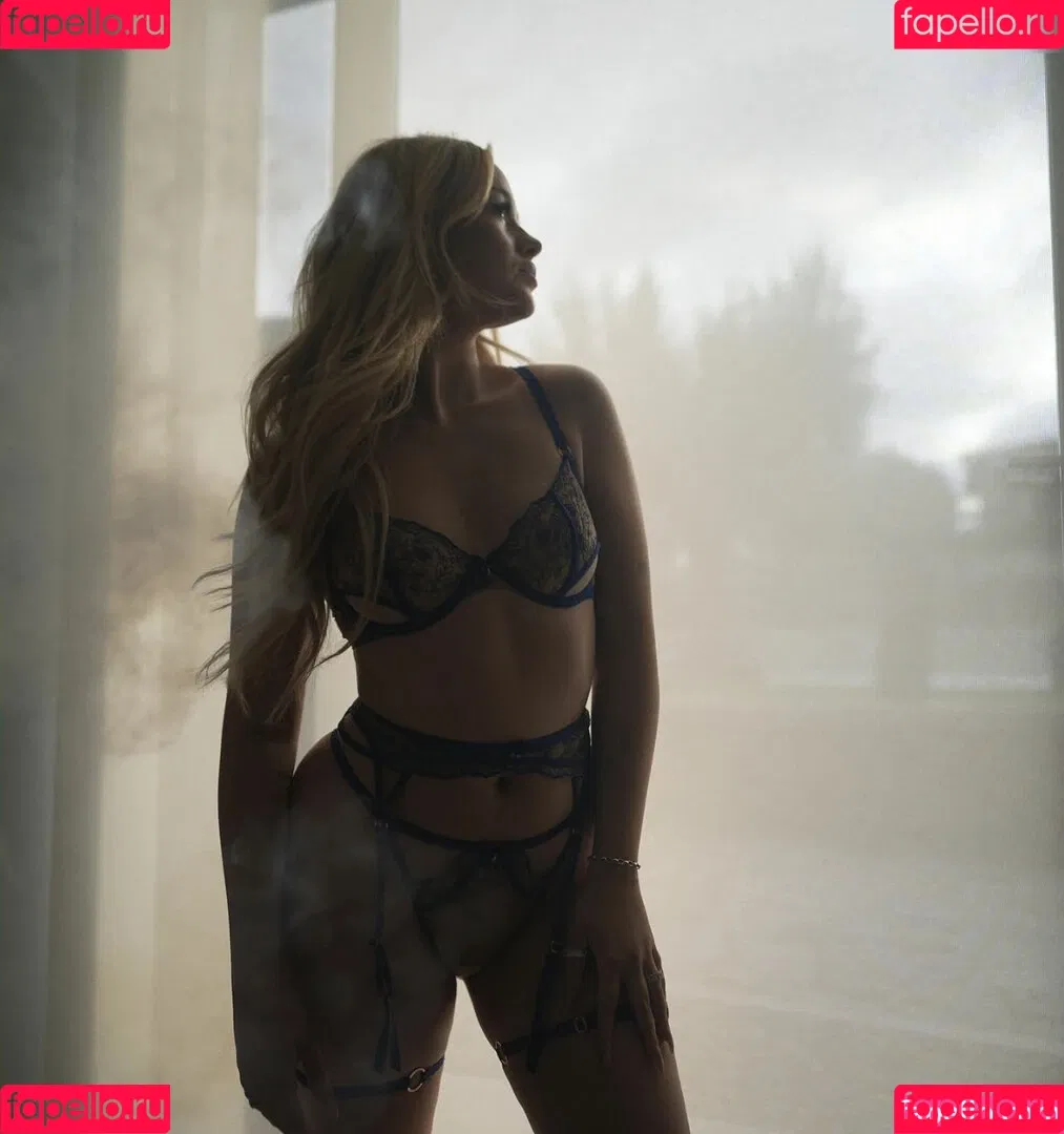 Zclina Onlyfans Photo Gallery 