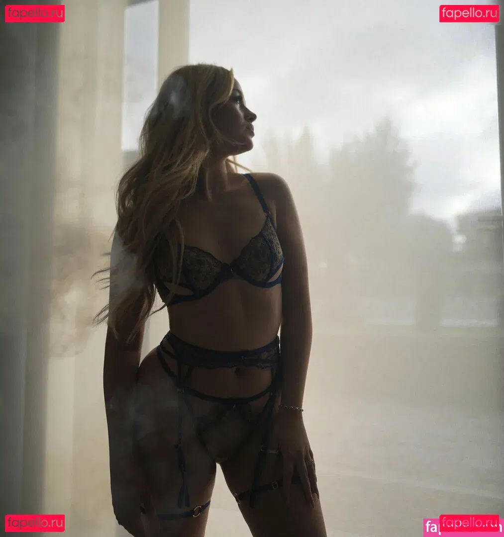 Zclina Onlyfans Photo Gallery 