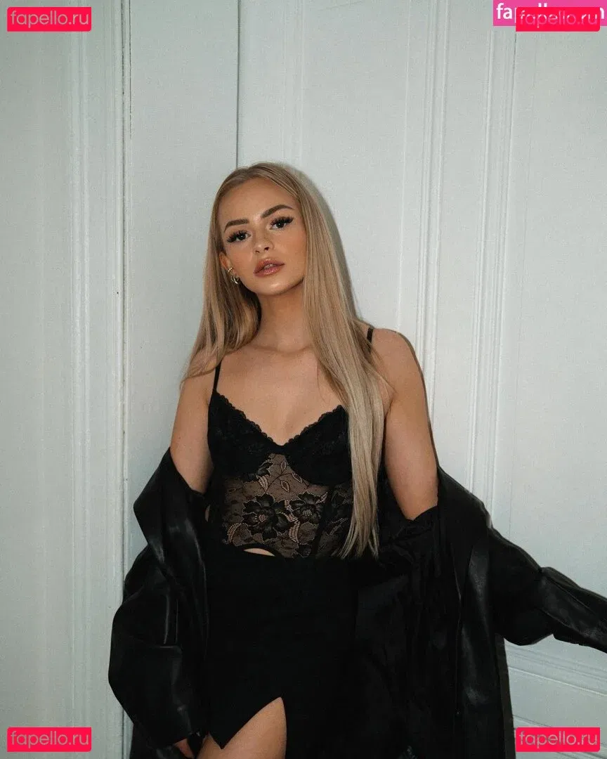 Zclina Onlyfans Photo Gallery 