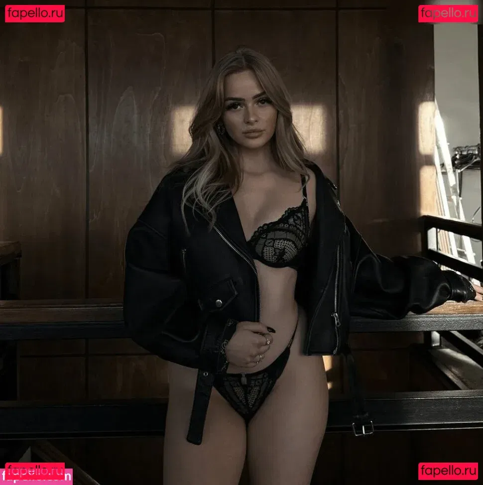 Zclina Onlyfans Photo Gallery 