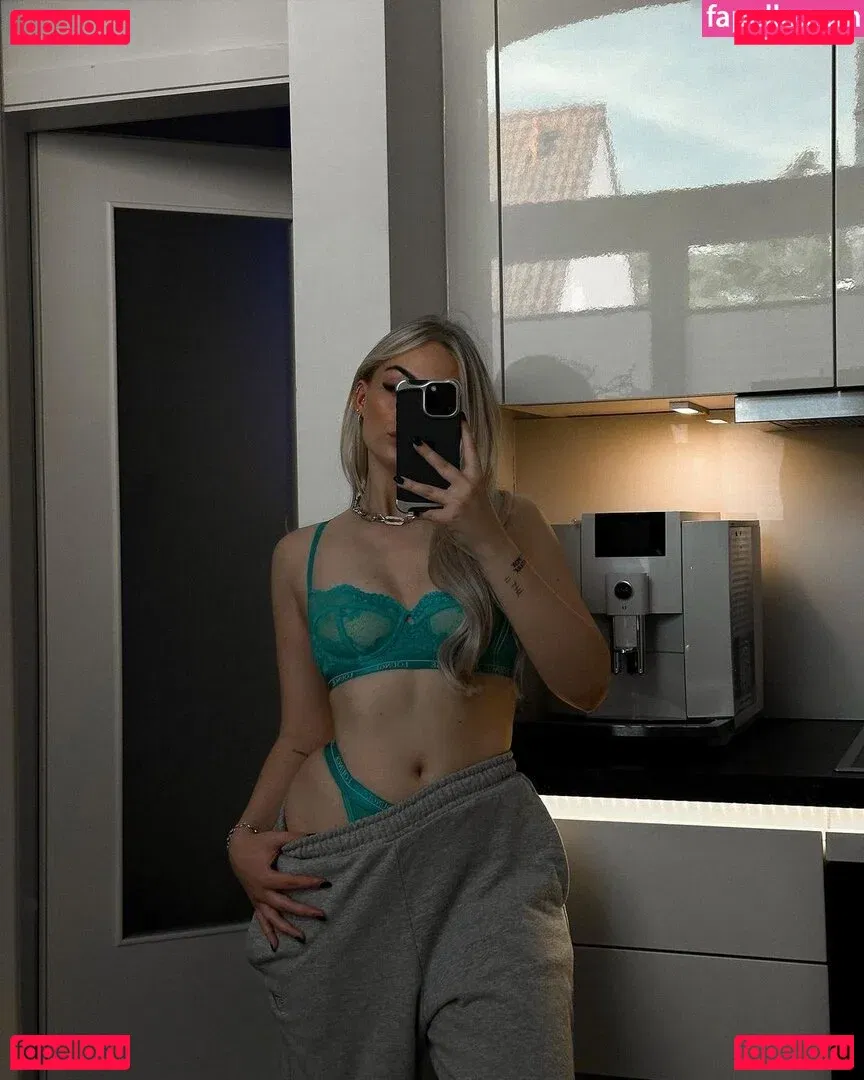 Zclina Onlyfans Photo Gallery 