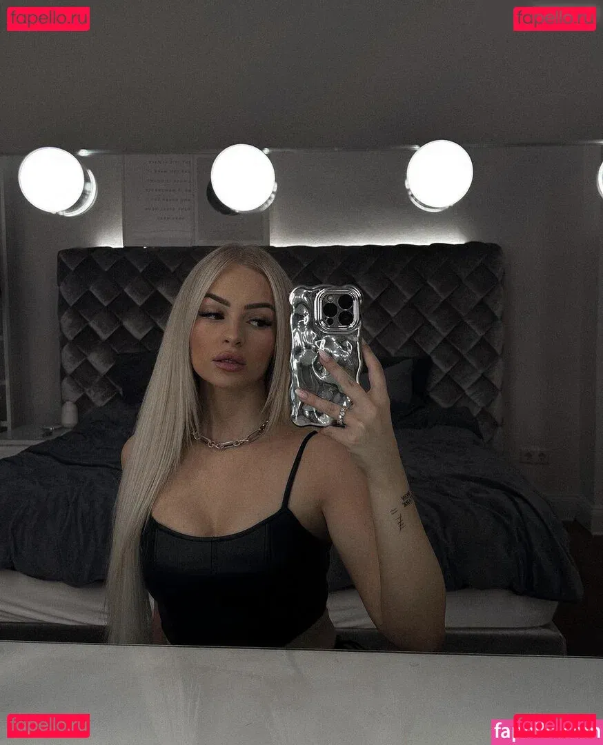 Zclina Onlyfans Photo Gallery 