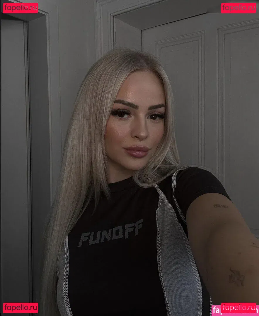 Zclina Onlyfans Photo Gallery 