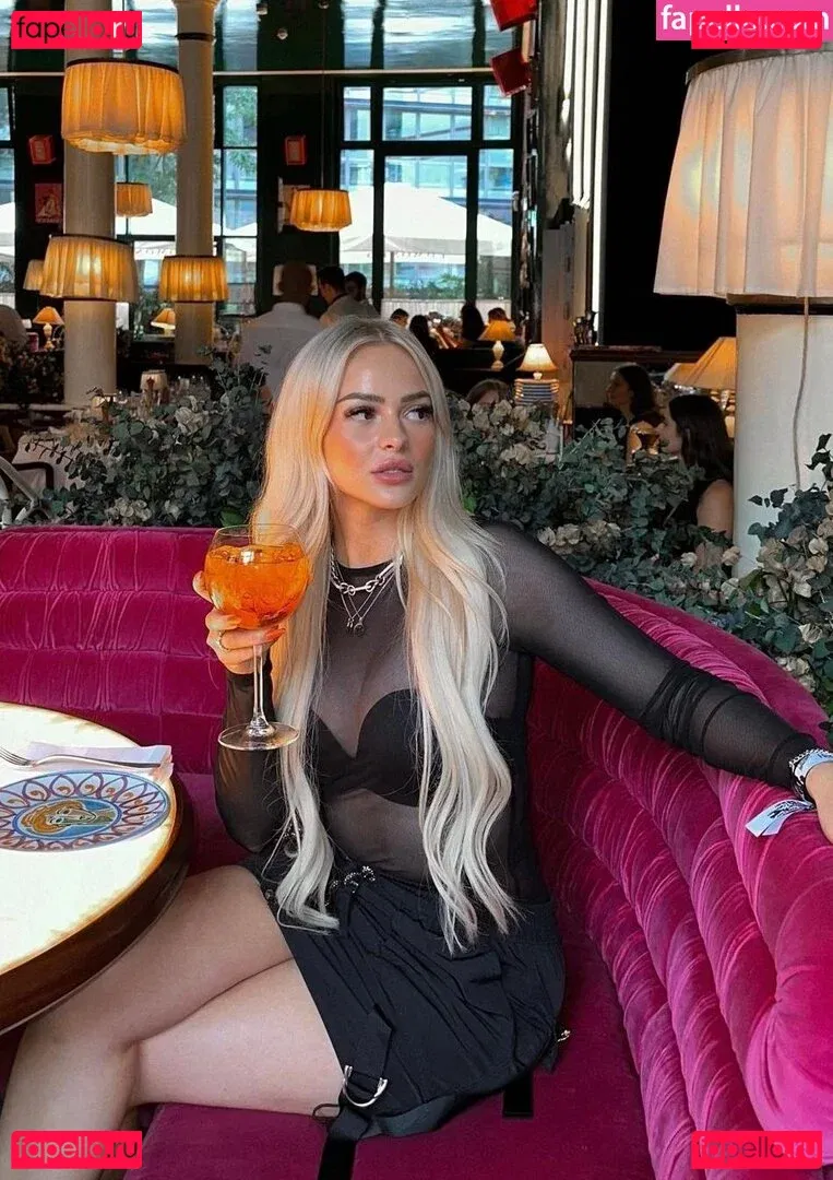 Zclina Onlyfans Photo Gallery 