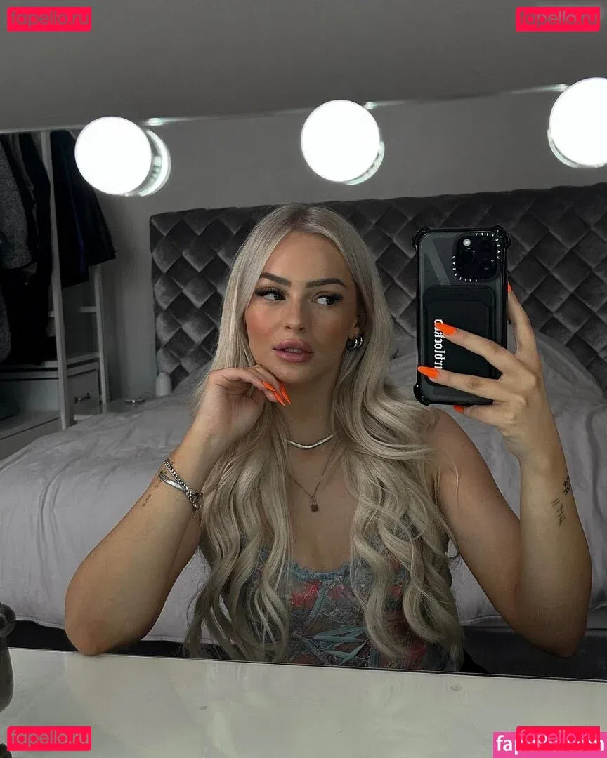 Zclina Onlyfans Photo Gallery 