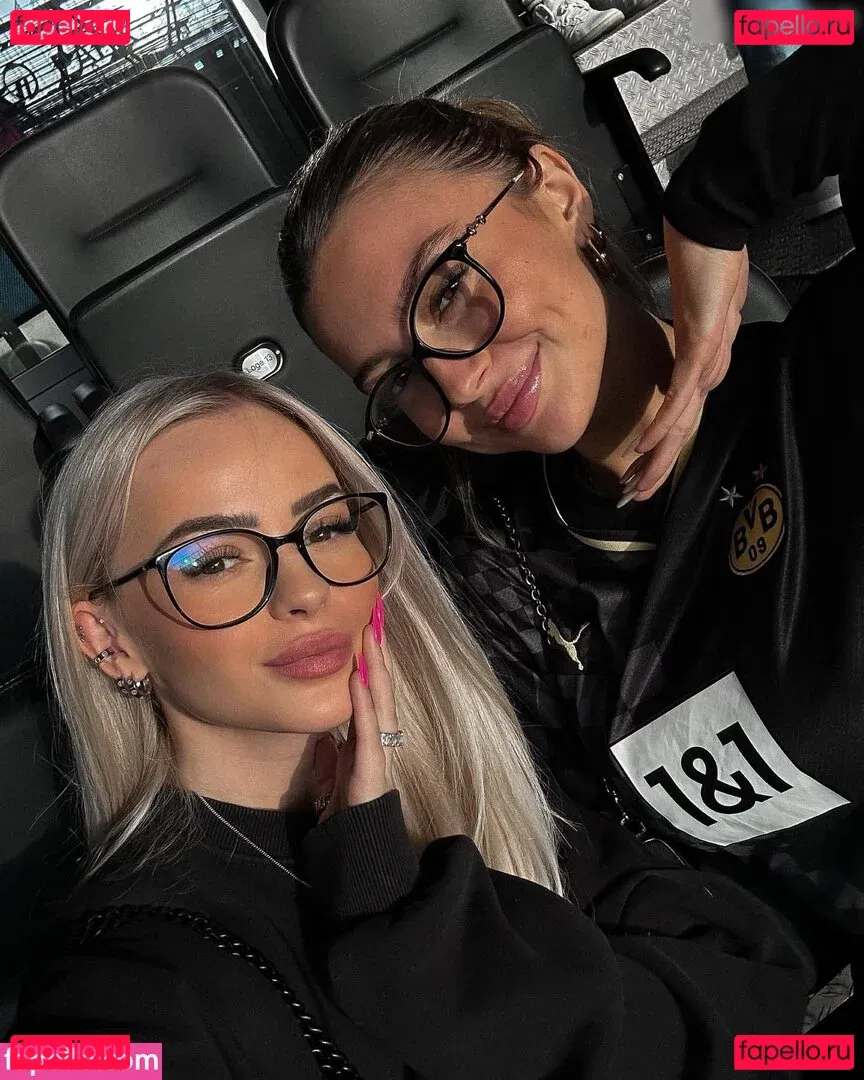 Zclina Onlyfans Photo Gallery 