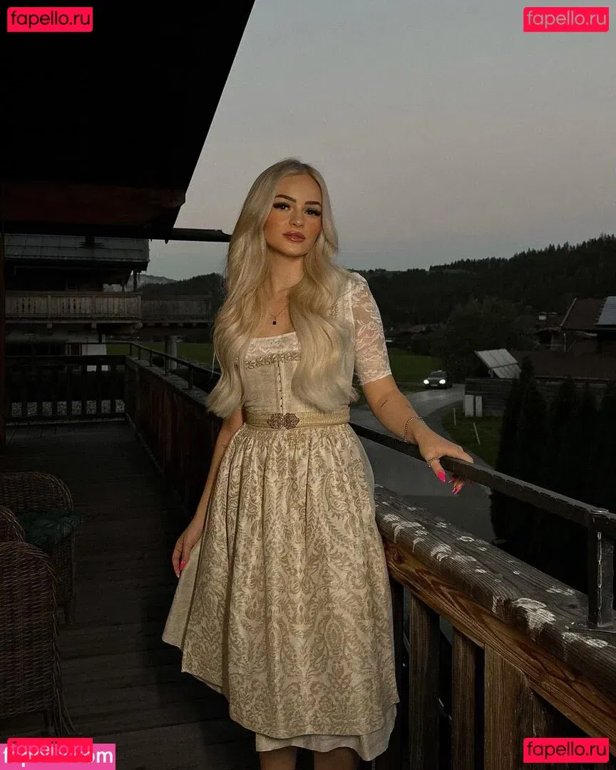 Zclina Onlyfans Photo Gallery 