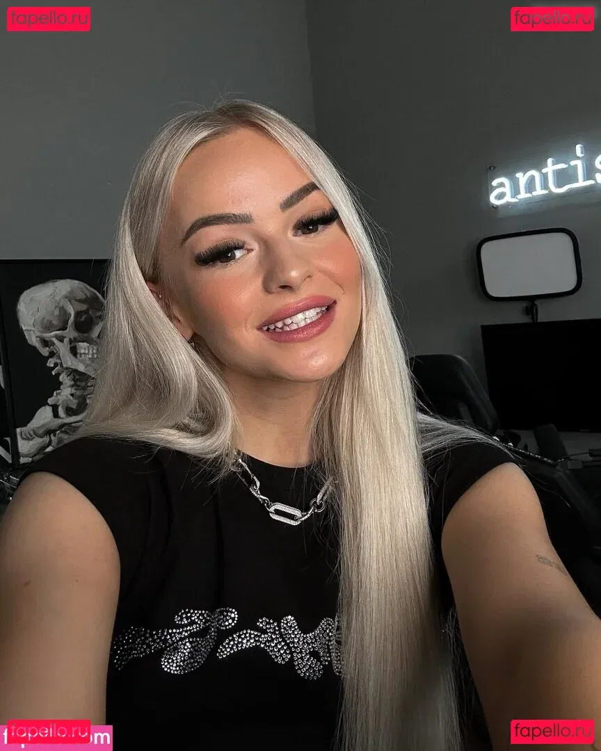 Zclina Onlyfans Photo Gallery 