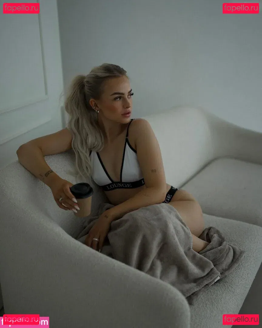 Zclina Onlyfans Photo Gallery 