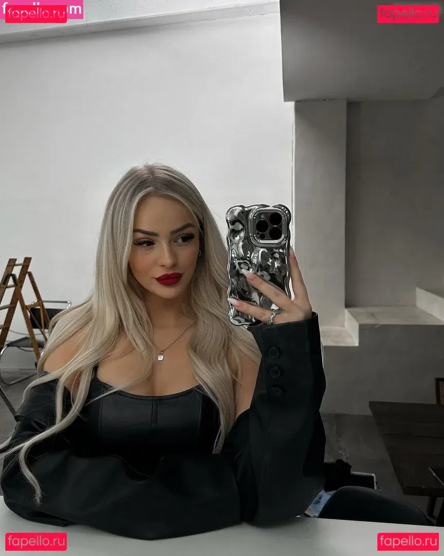 Zclina Onlyfans Photo Gallery 