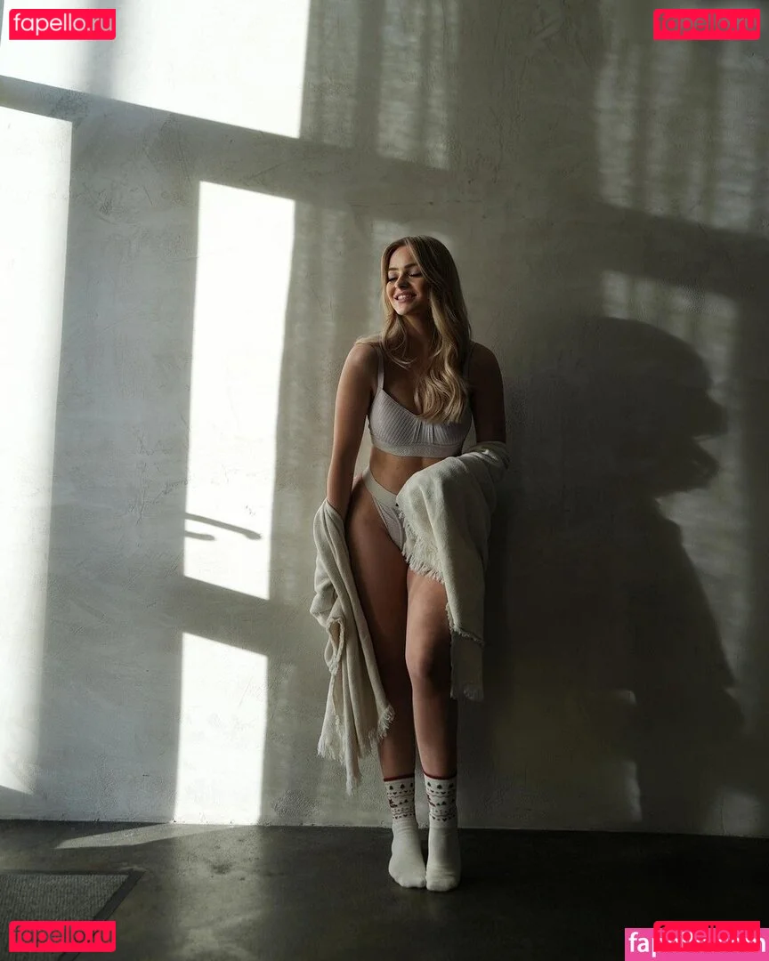 Zclina Onlyfans Photo Gallery 