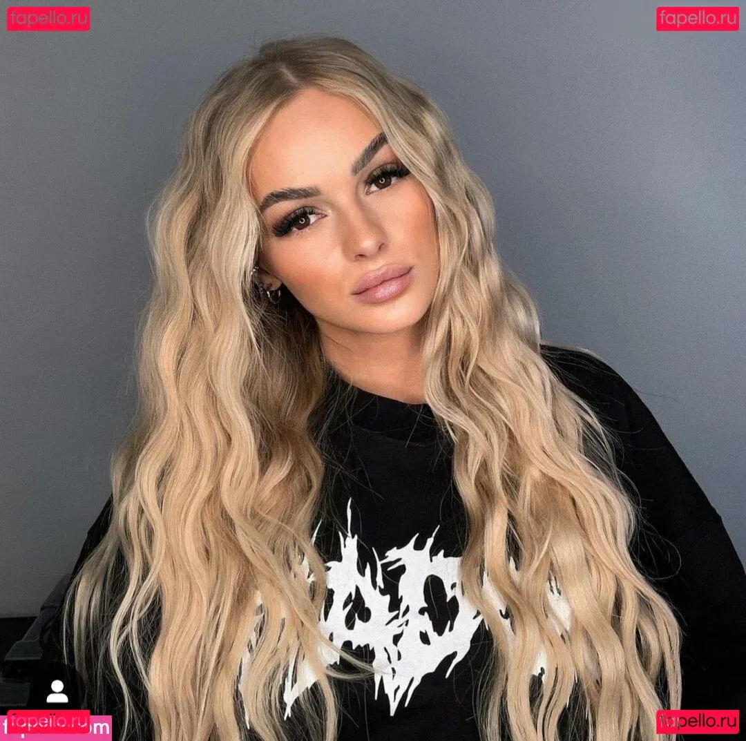 Zclina Onlyfans Photo Gallery 