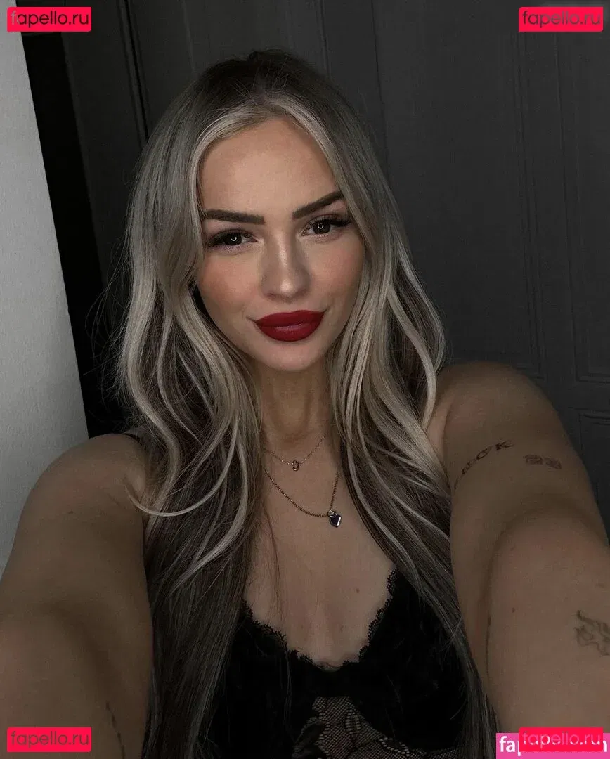 Zclina Onlyfans Photo Gallery 