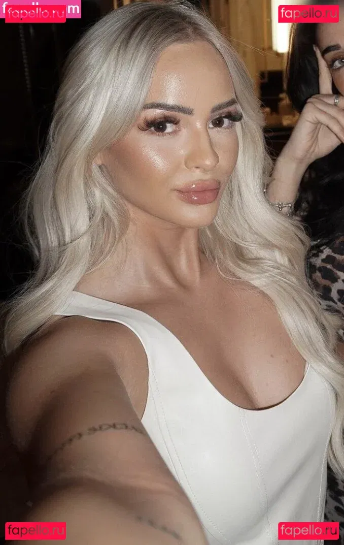 Zclina Onlyfans Photo Gallery 