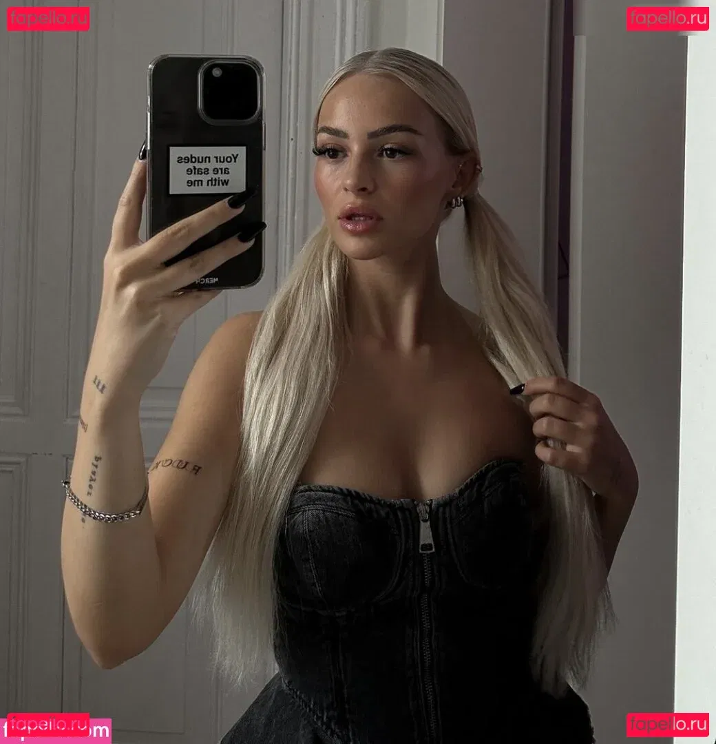 Zclina Onlyfans Photo Gallery 