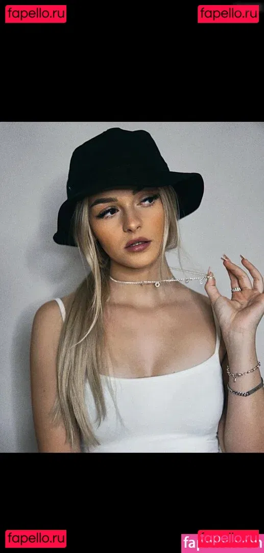 Zclina Onlyfans Photo Gallery 