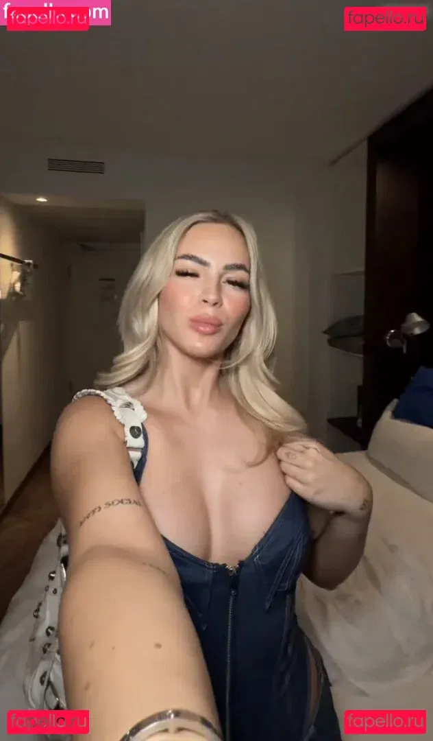 Zclina Onlyfans Photo Gallery 