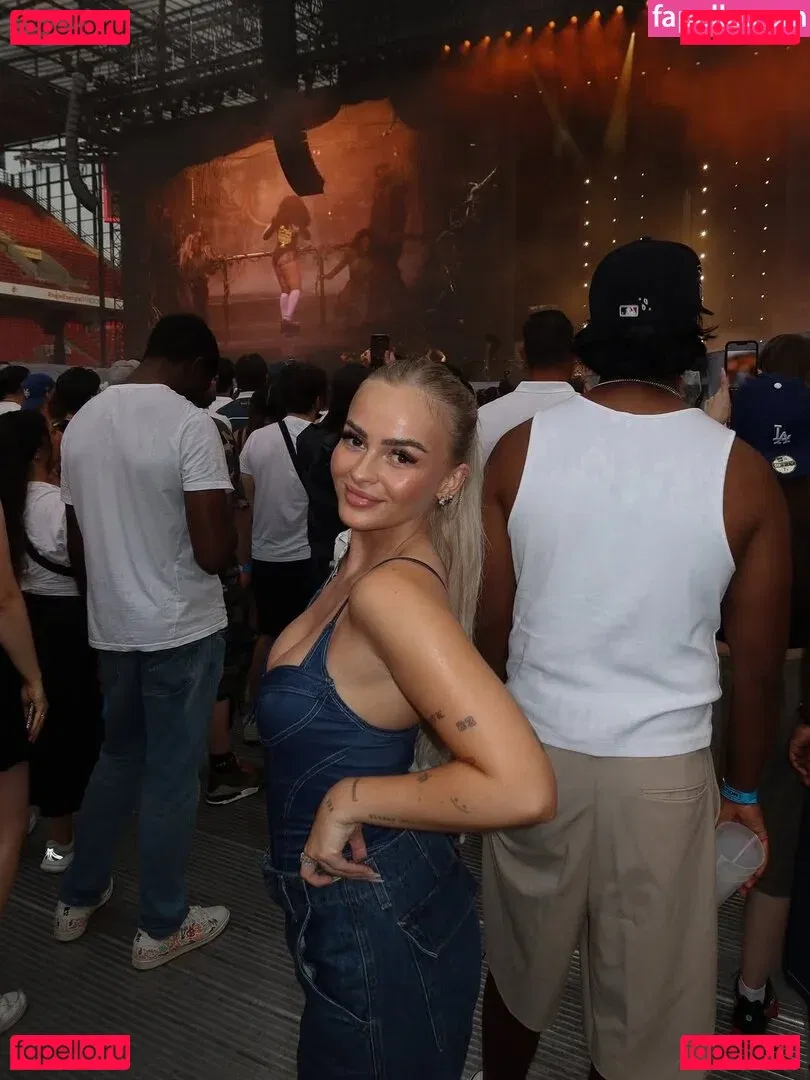 Zclina Onlyfans Photo Gallery 