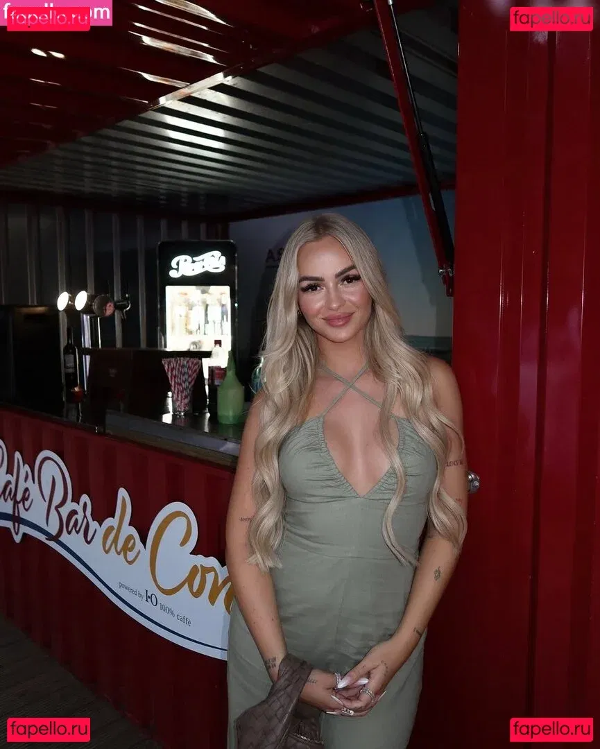 Zclina Onlyfans Photo Gallery 