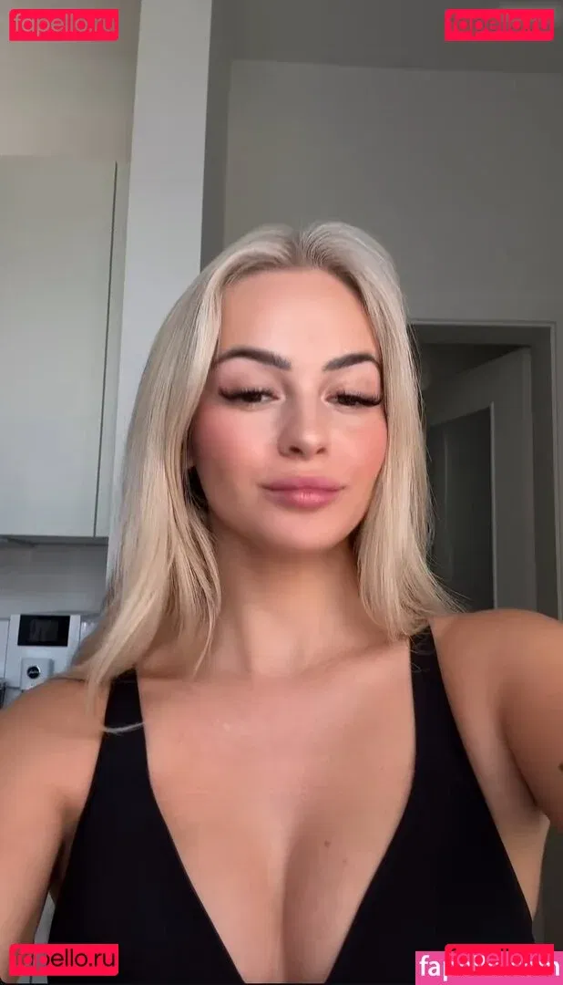 Zclina Onlyfans Photo Gallery 