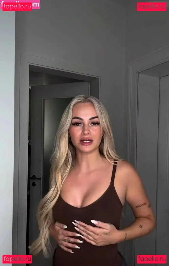 Zclina Onlyfans Photo Gallery 