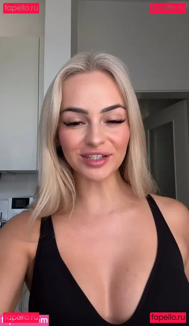 Zclina Onlyfans Photo Gallery 