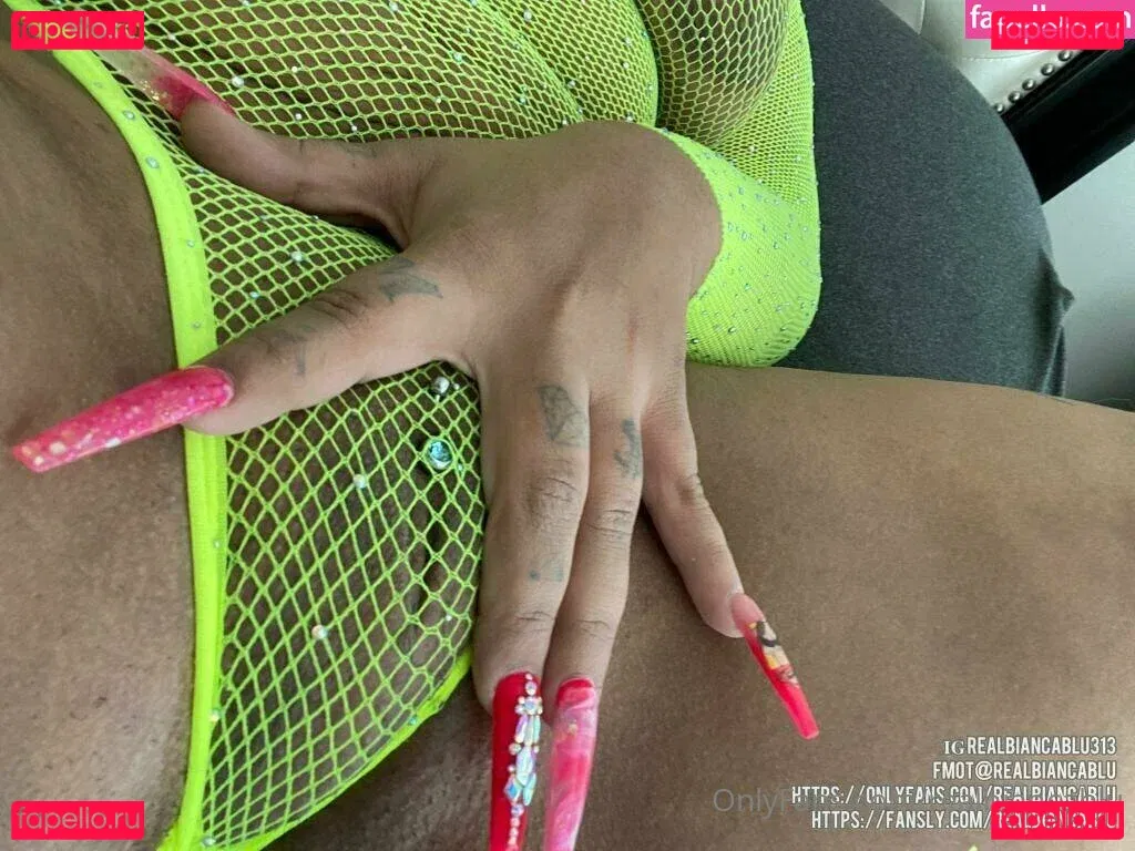 realbiancablu Onlyfans Photo Gallery 