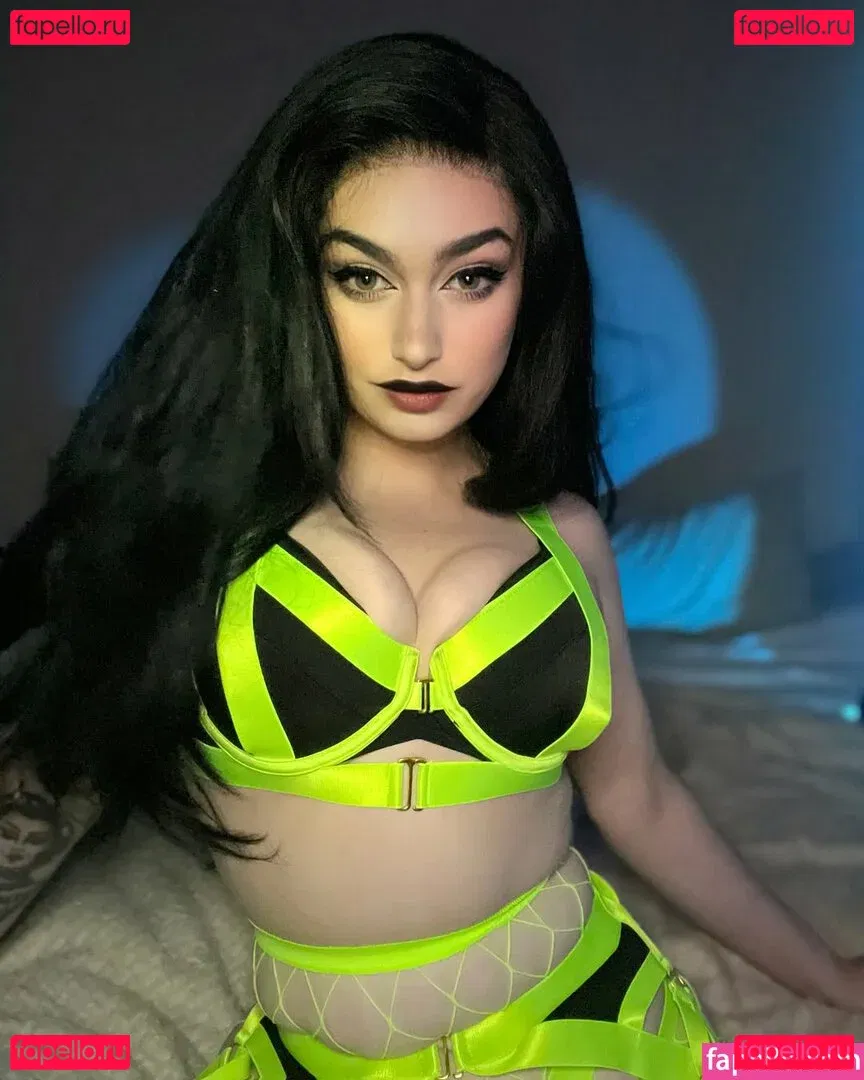 Hauntedhostess Onlyfans Photo Gallery 