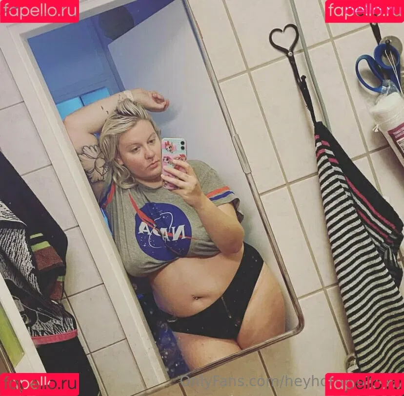 heyhotheidifree Onlyfans Photo Gallery 