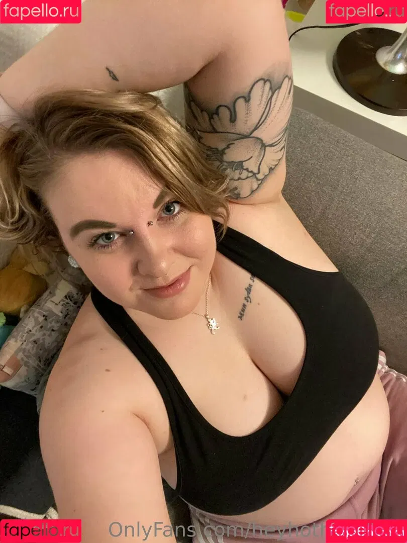 heyhotheidifree Onlyfans Photo Gallery 