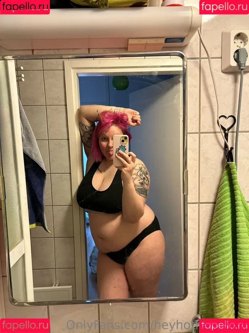 heyhotheidifree Onlyfans Photo Gallery 
