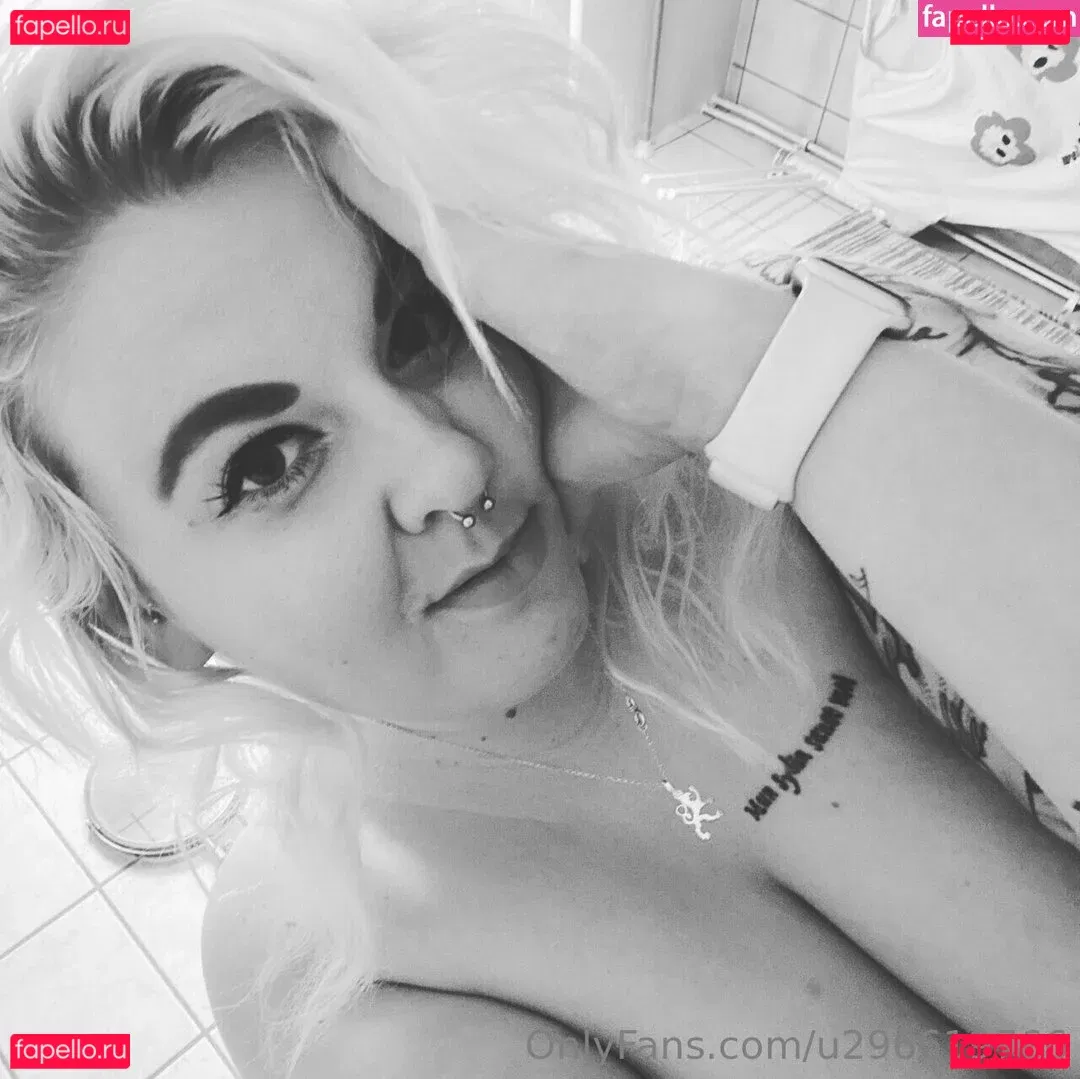 heyhotheidifree Onlyfans Photo Gallery 