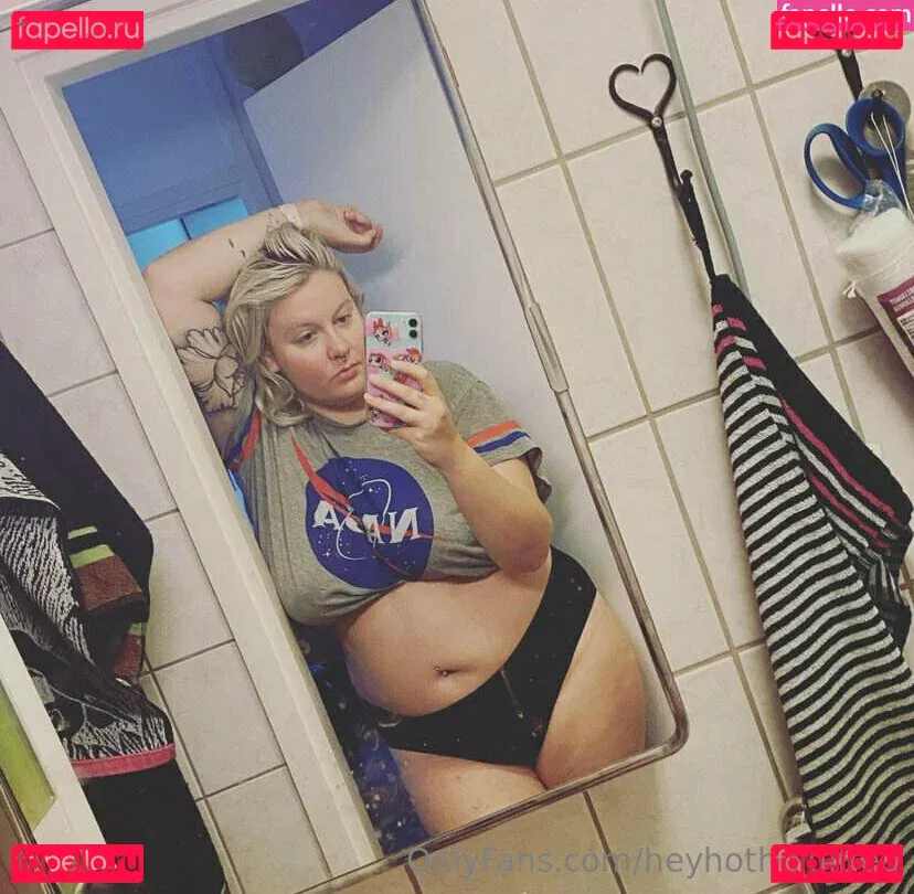 heyhotheidifree Onlyfans Photo Gallery 