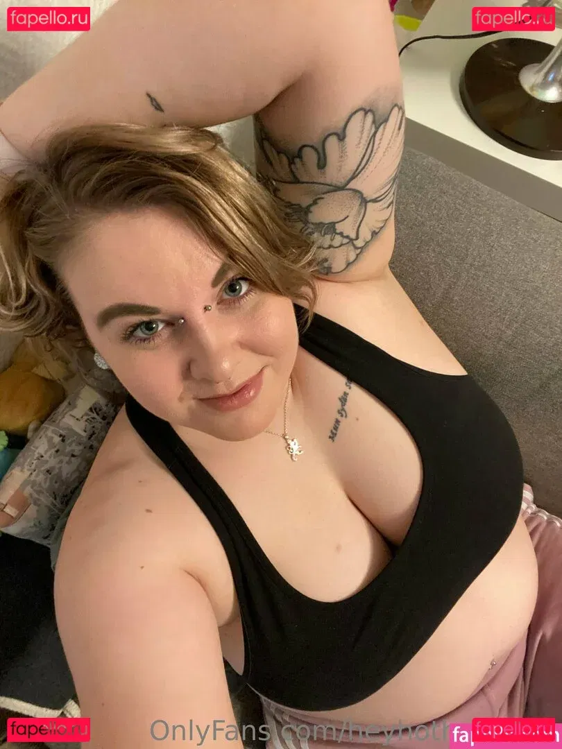 heyhotheidifree Onlyfans Photo Gallery 