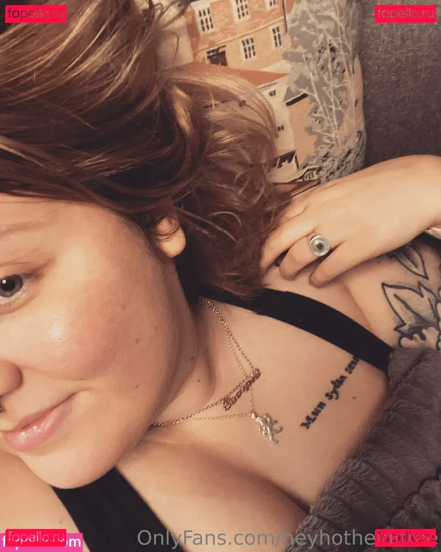 heyhotheidifree Onlyfans Photo Gallery 