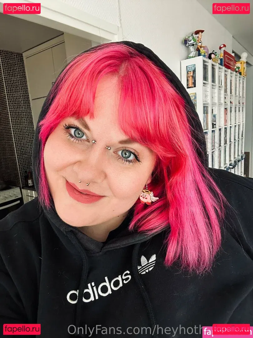 heyhotheidifree Onlyfans Photo Gallery 