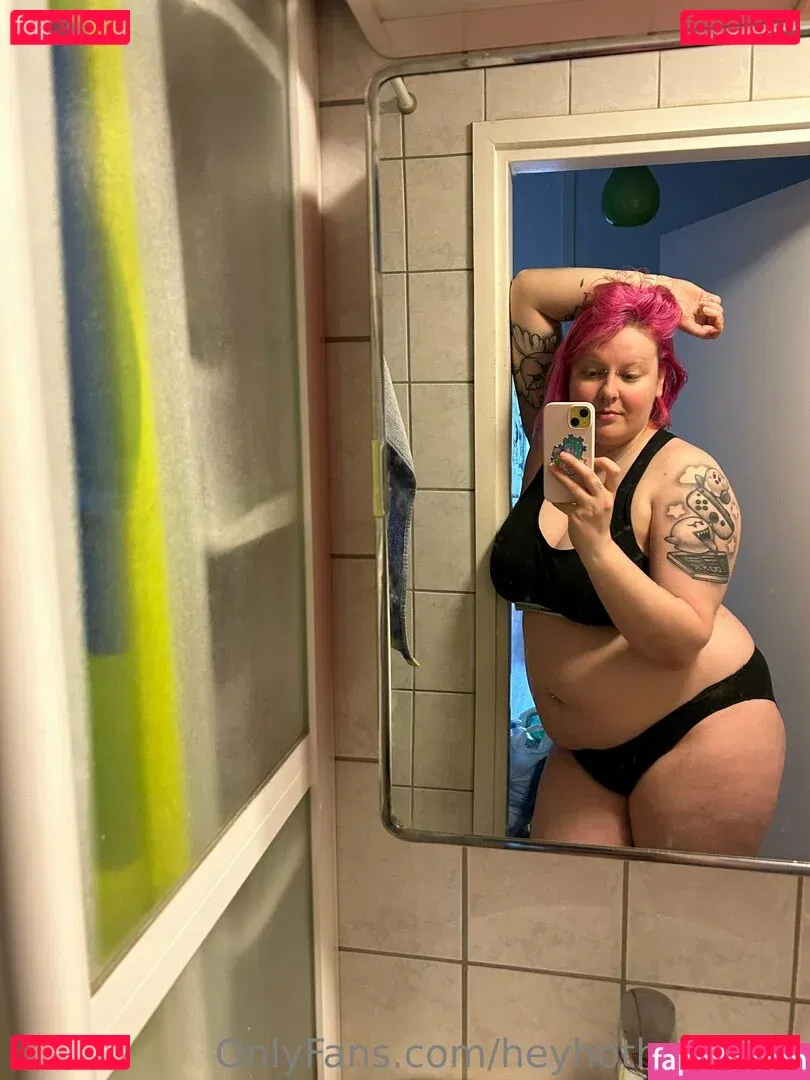 heyhotheidifree Onlyfans Photo Gallery 