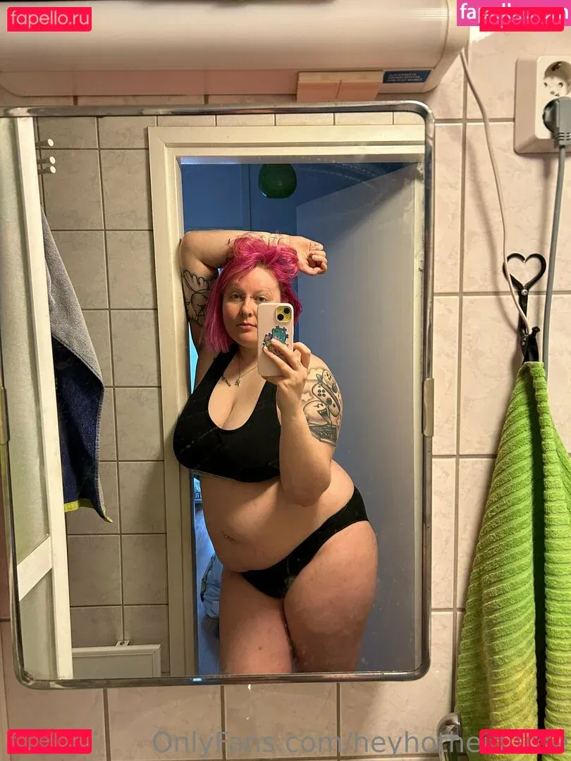 heyhotheidifree Onlyfans Photo Gallery 