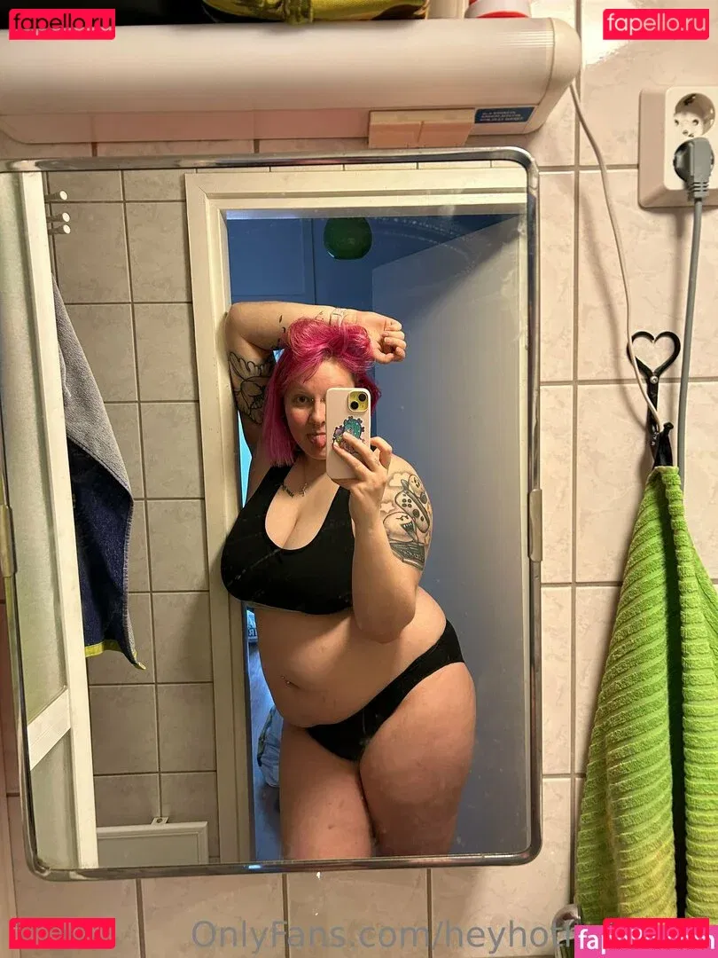 heyhotheidifree Onlyfans Photo Gallery 