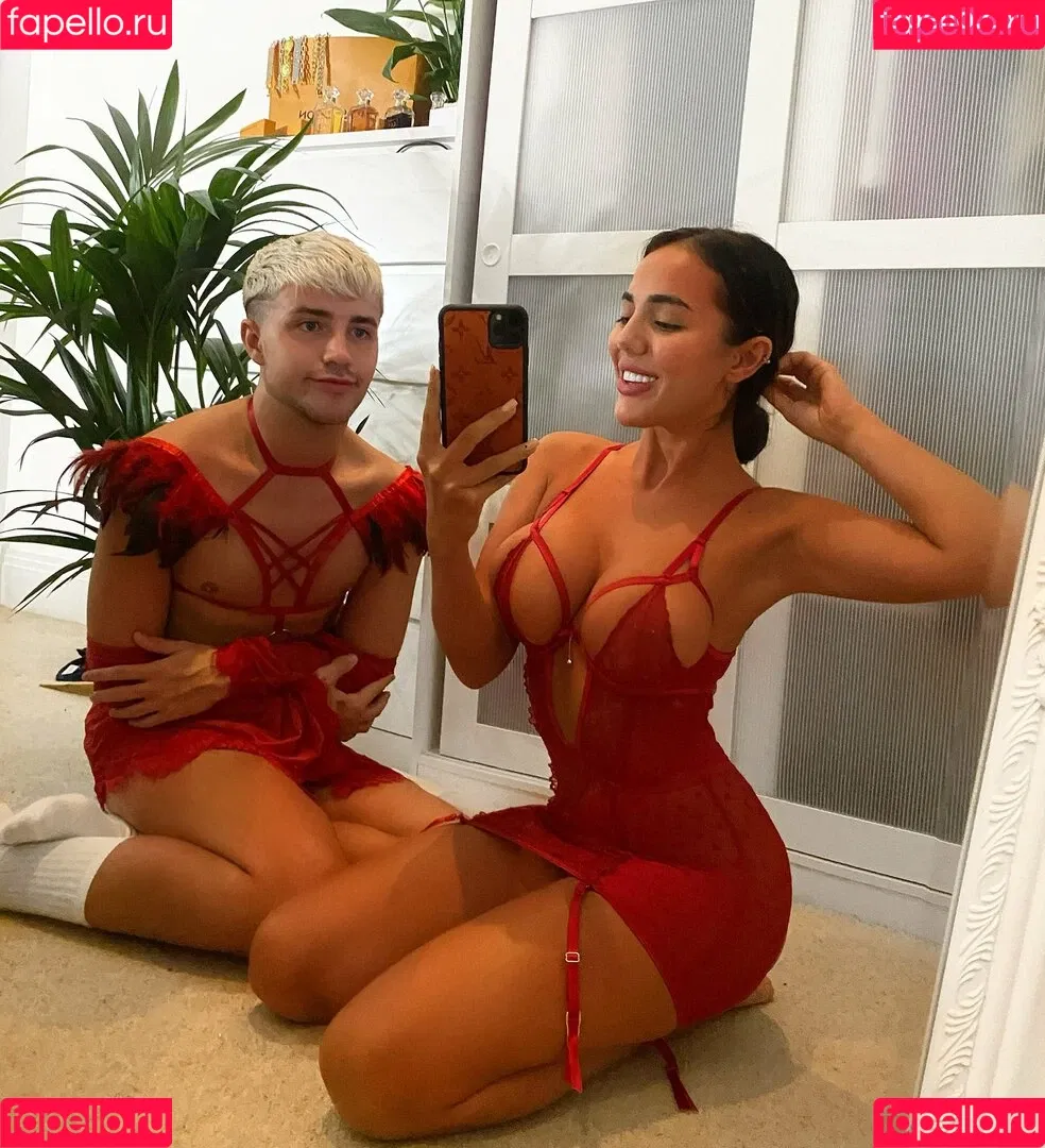 Arianna Ajtar Onlyfans Photo Gallery 