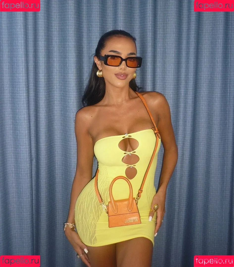 Arianna Ajtar Onlyfans Photo Gallery 