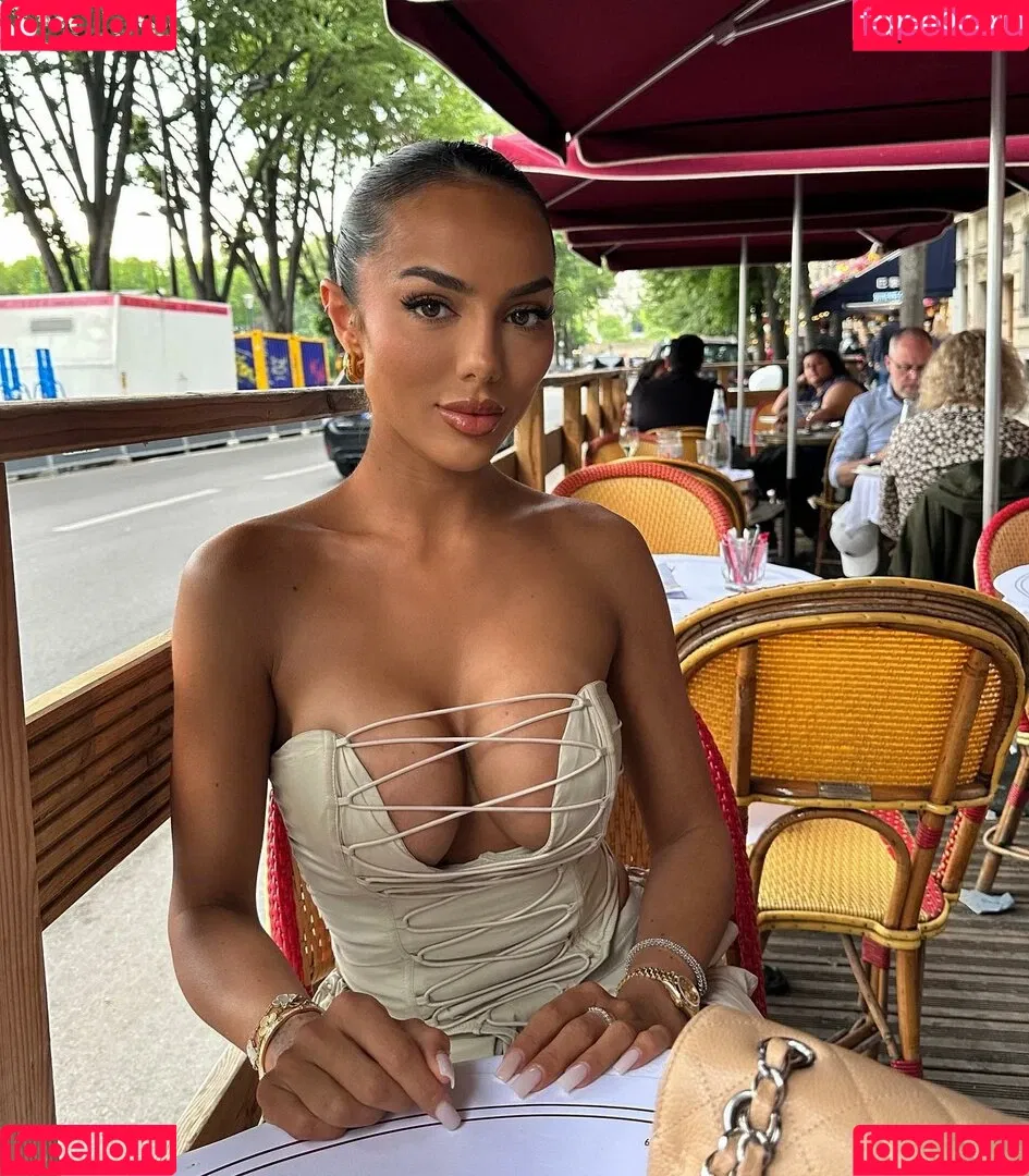 Arianna Ajtar Onlyfans Photo Gallery 