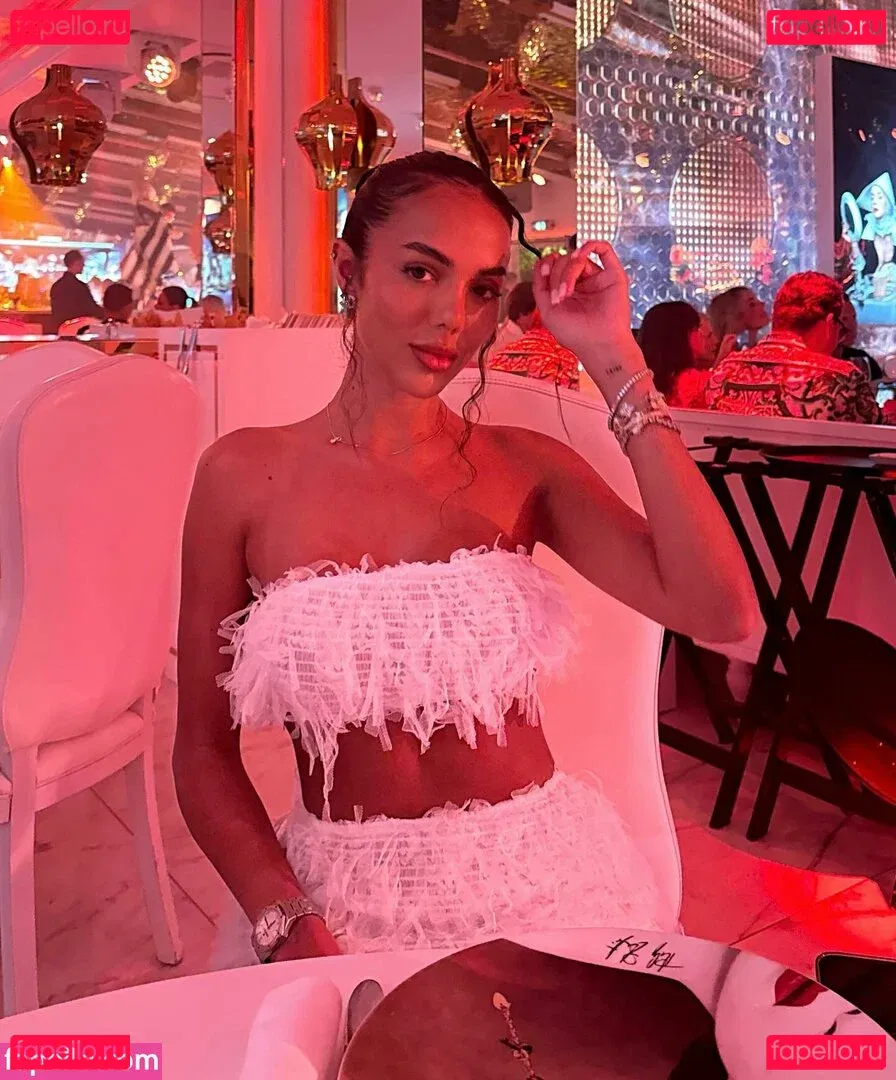 Arianna Ajtar Onlyfans Photo Gallery 