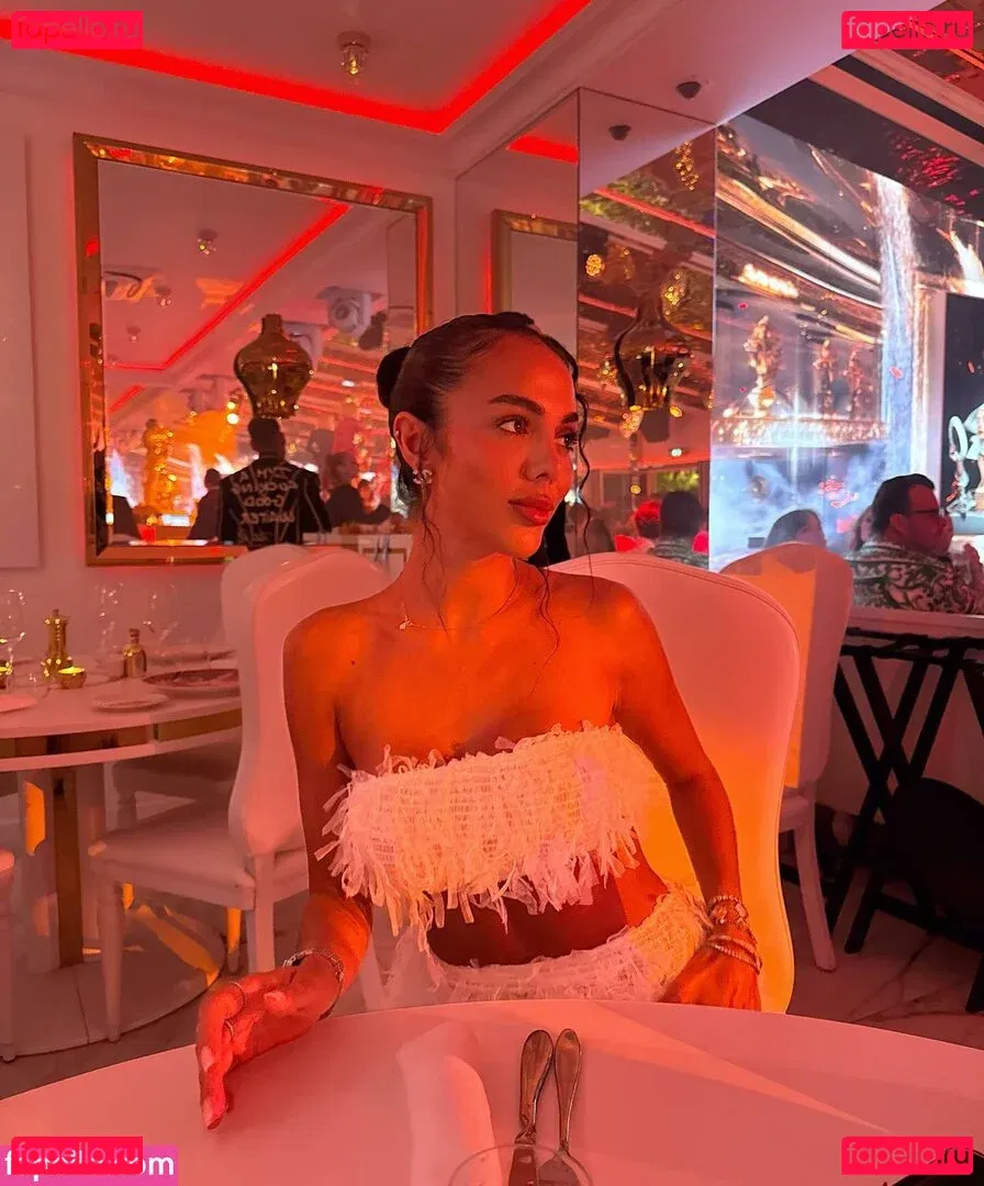 Arianna Ajtar Onlyfans Photo Gallery 