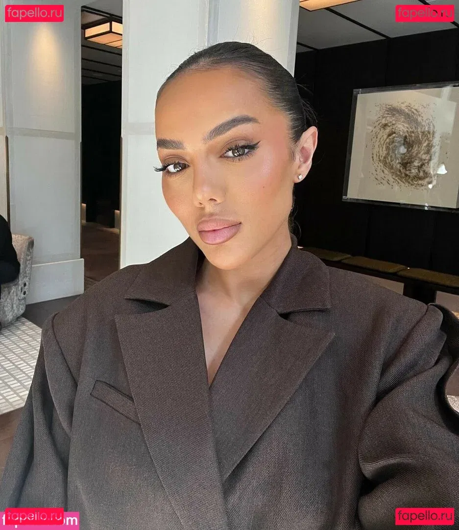 Arianna Ajtar Onlyfans Photo Gallery 