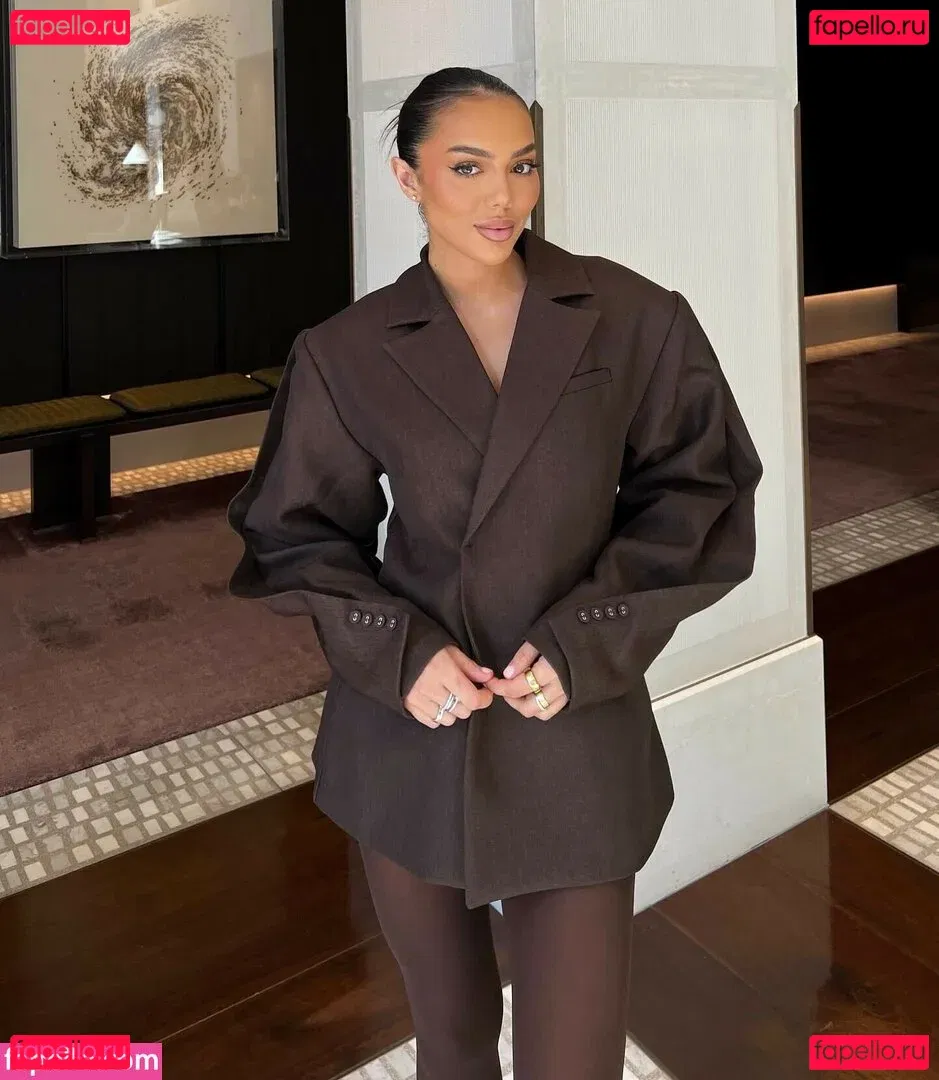 Arianna Ajtar Onlyfans Photo Gallery 