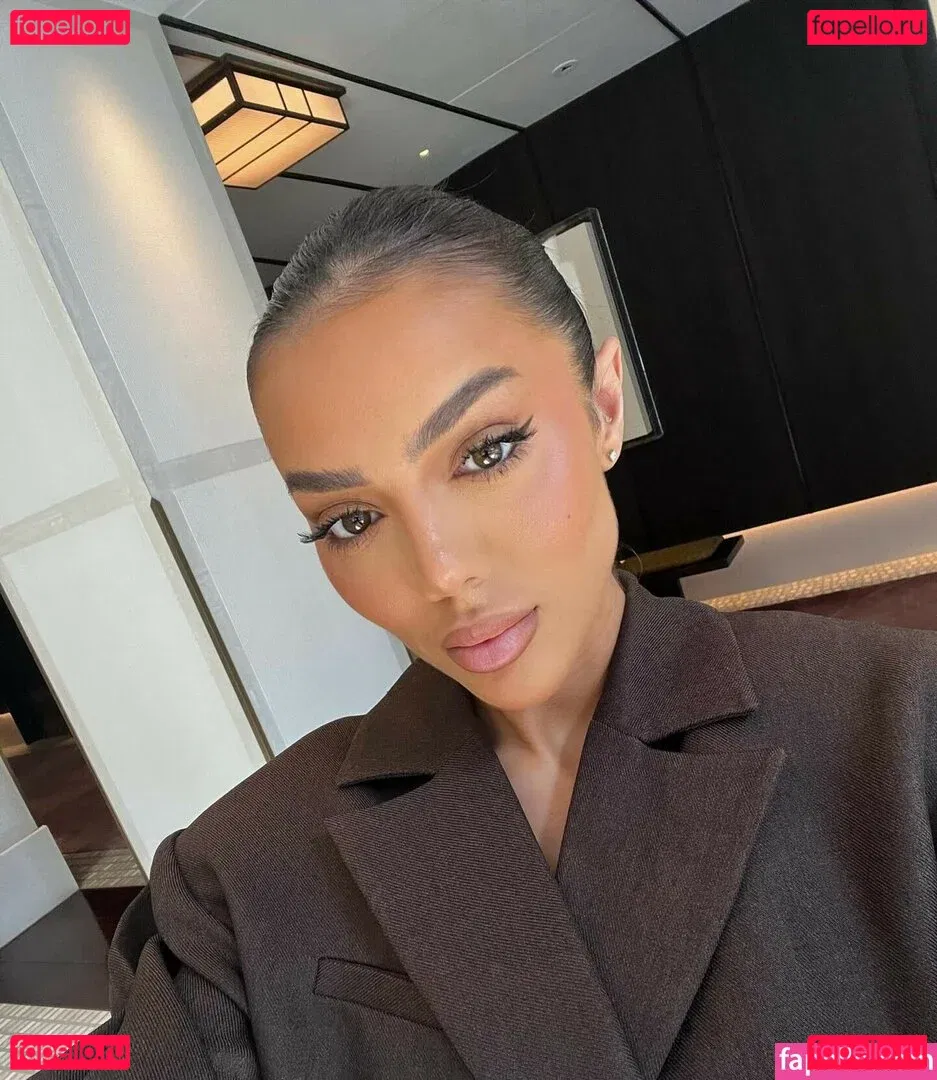 Arianna Ajtar Onlyfans Photo Gallery 